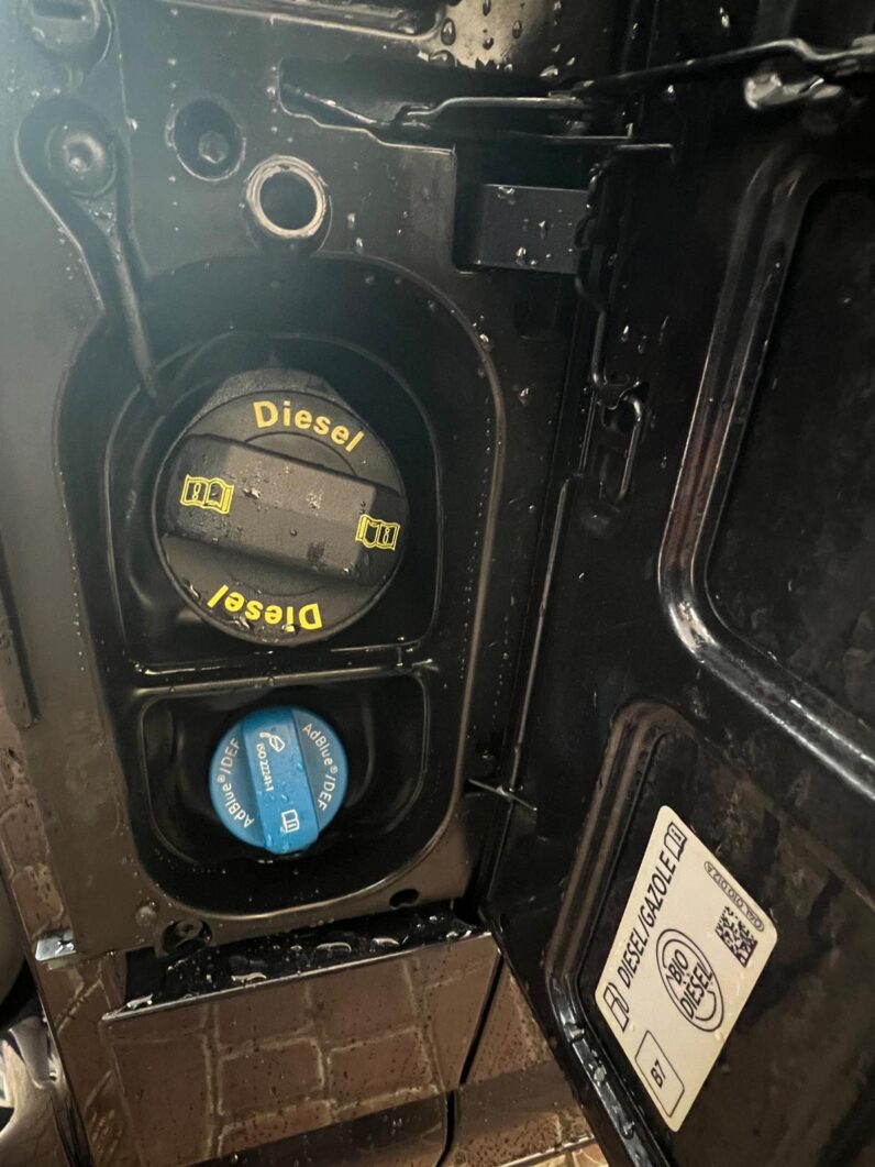 VOLKSWAGEN Caravelle Premium Corta 2.0 TDI BMT DSG 4Motion