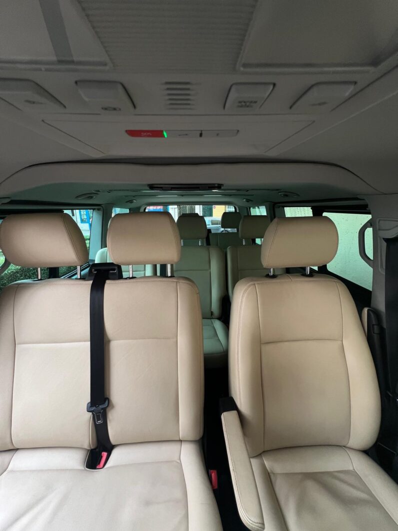 VOLKSWAGEN Caravelle Premium Corta 2.0 TDI BMT DSG 4Motion