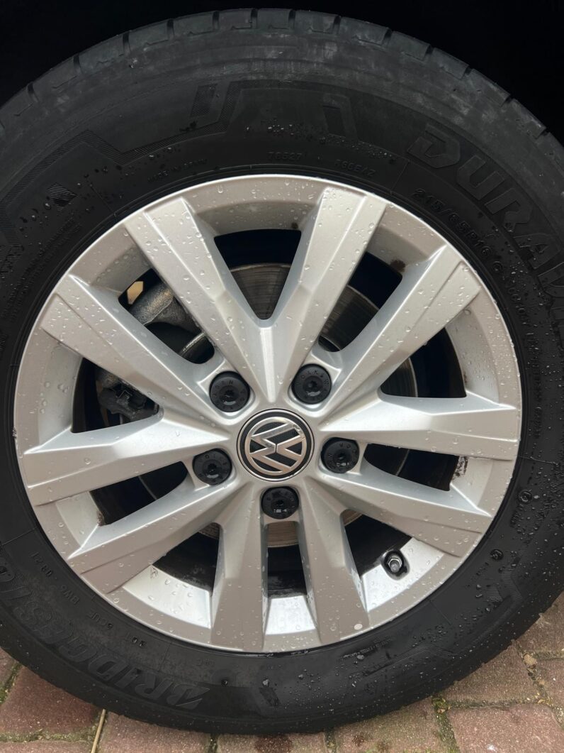 VOLKSWAGEN Caravelle Premium Corta 2.0 TDI BMT DSG 4Motion