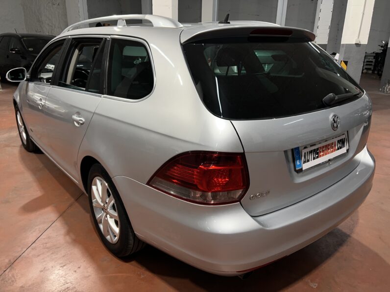 VOLKSWAGEN Golf Variant 1.6 TDI DPF Sport