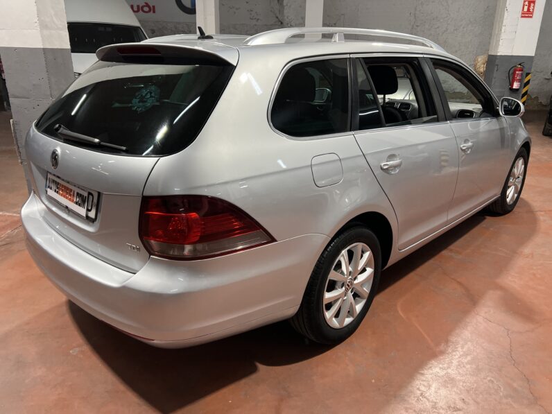 VOLKSWAGEN Golf Variant 1.6 TDI DPF Sport