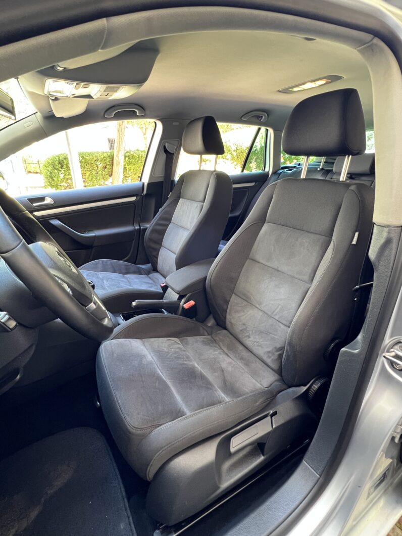 VOLKSWAGEN Golf Variant 1.6 TDI DPF Sport