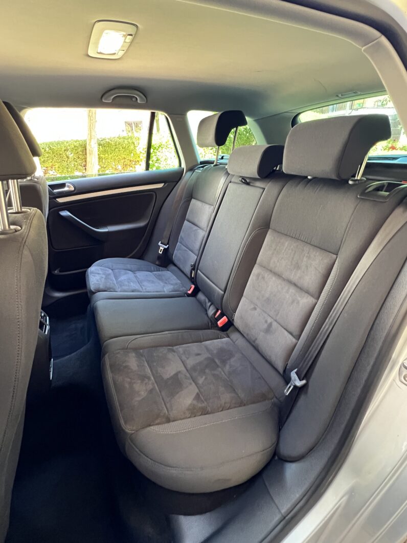 VOLKSWAGEN Golf Variant 1.6 TDI DPF Sport