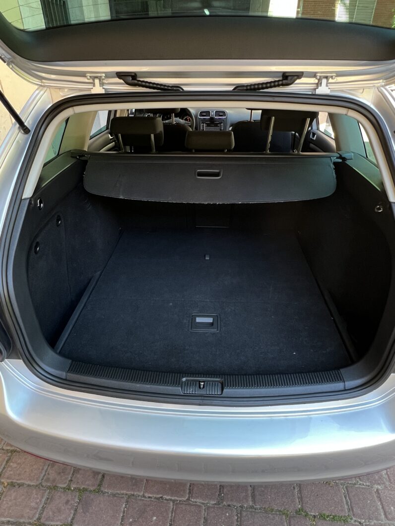 VOLKSWAGEN Golf Variant 1.6 TDI DPF Sport
