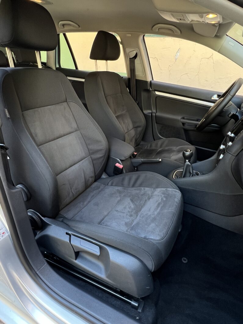 VOLKSWAGEN Golf Variant 1.6 TDI DPF Sport