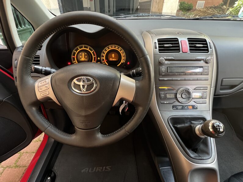 TOYOTA Auris 1.3 VVTi Dual Auris