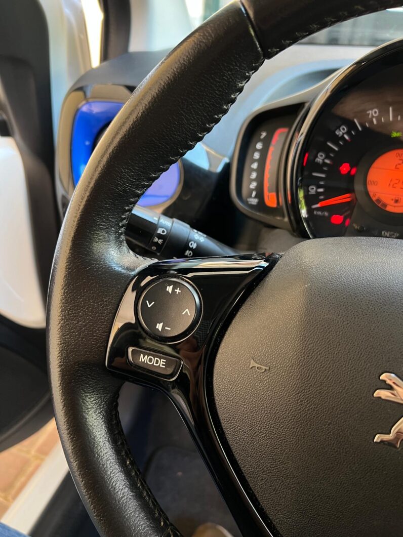 PEUGEOT 108 Collection VTi CABRIO